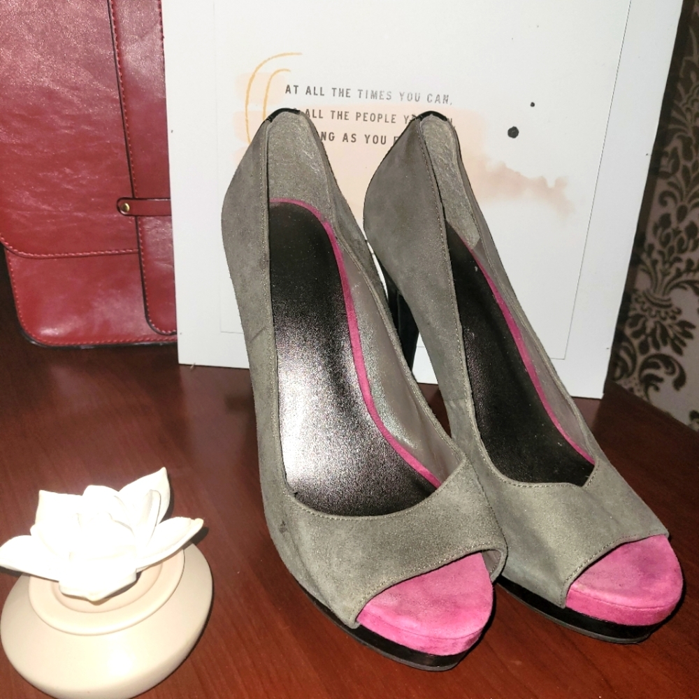 Suede Peep Toe Jessica Simpson Edith Heels 👠
